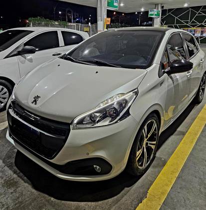 PEUGEOT 208 1.6 THP GT 16V FLEX 4P MANUAL PEUGEOT 208 1.6 THP GT 16V FLEX 4P MANUAL